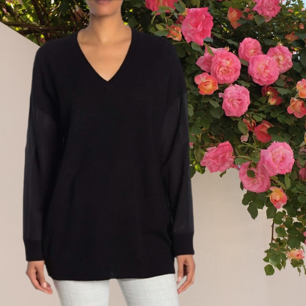 Classic MAGASCHONI Black V-Neck Sweater Lightweight Versatile  NWT